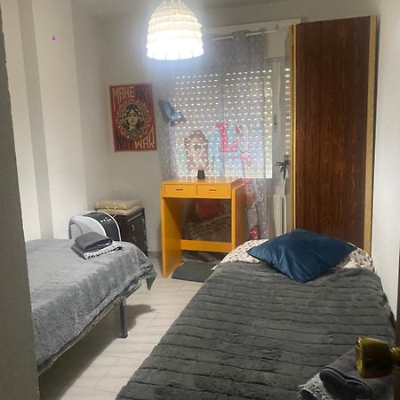 Paris Lägenhet Alcalá de Henares Exteriör bild